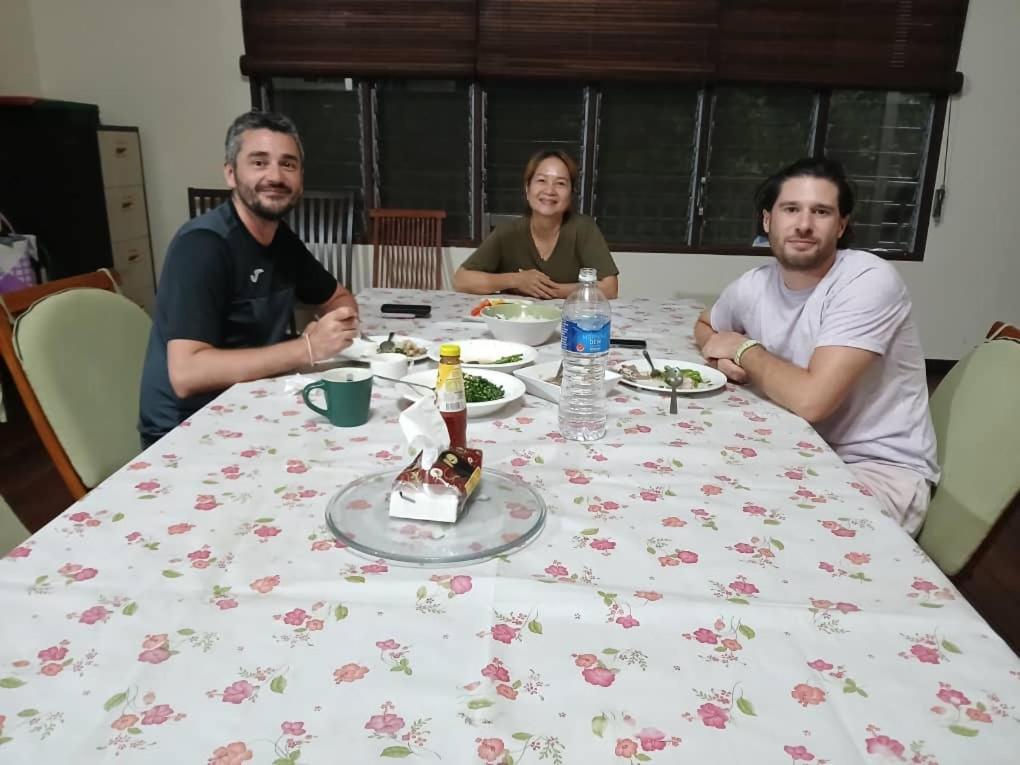 Mulu Tribal Homestay Zewnętrze zdjęcie