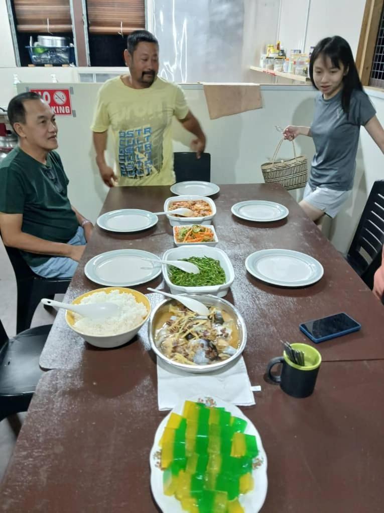 Mulu Tribal Homestay Zewnętrze zdjęcie