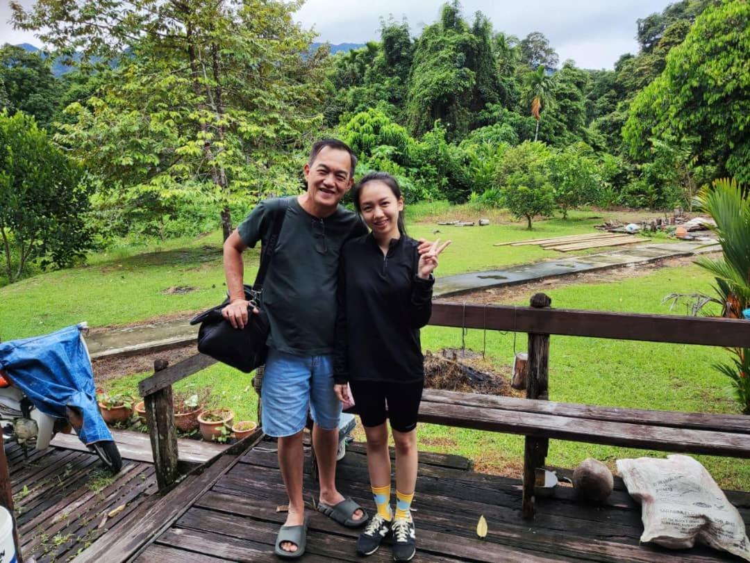 Mulu Tribal Homestay Zewnętrze zdjęcie