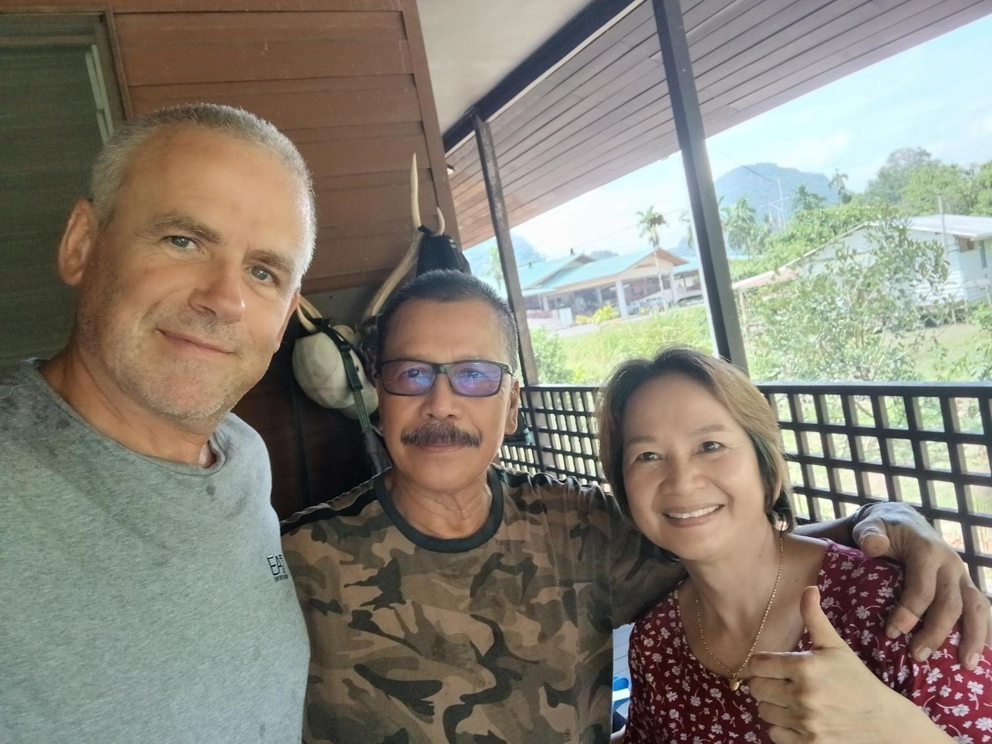 Mulu Tribal Homestay Zewnętrze zdjęcie