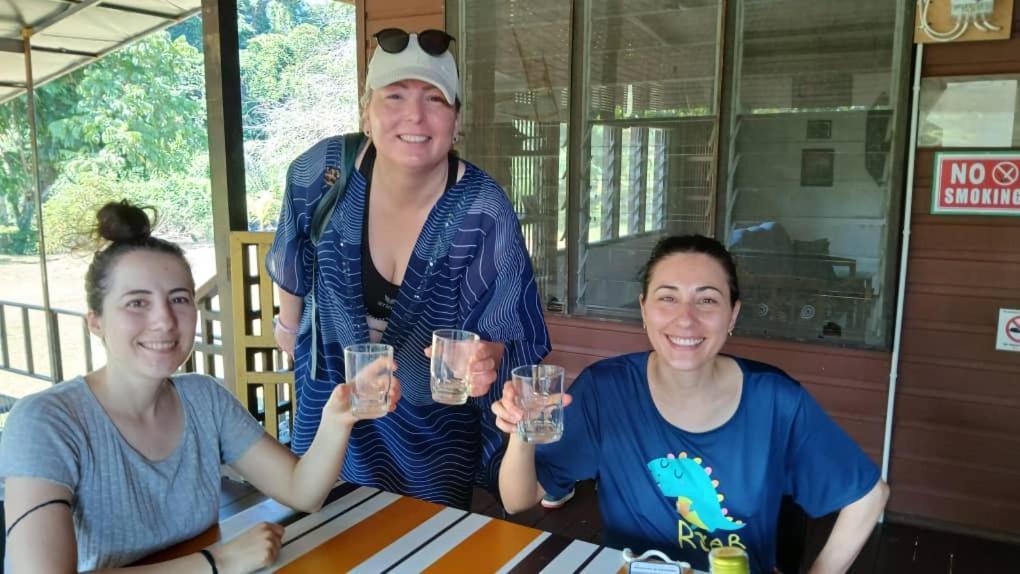 Mulu Tribal Homestay Zewnętrze zdjęcie